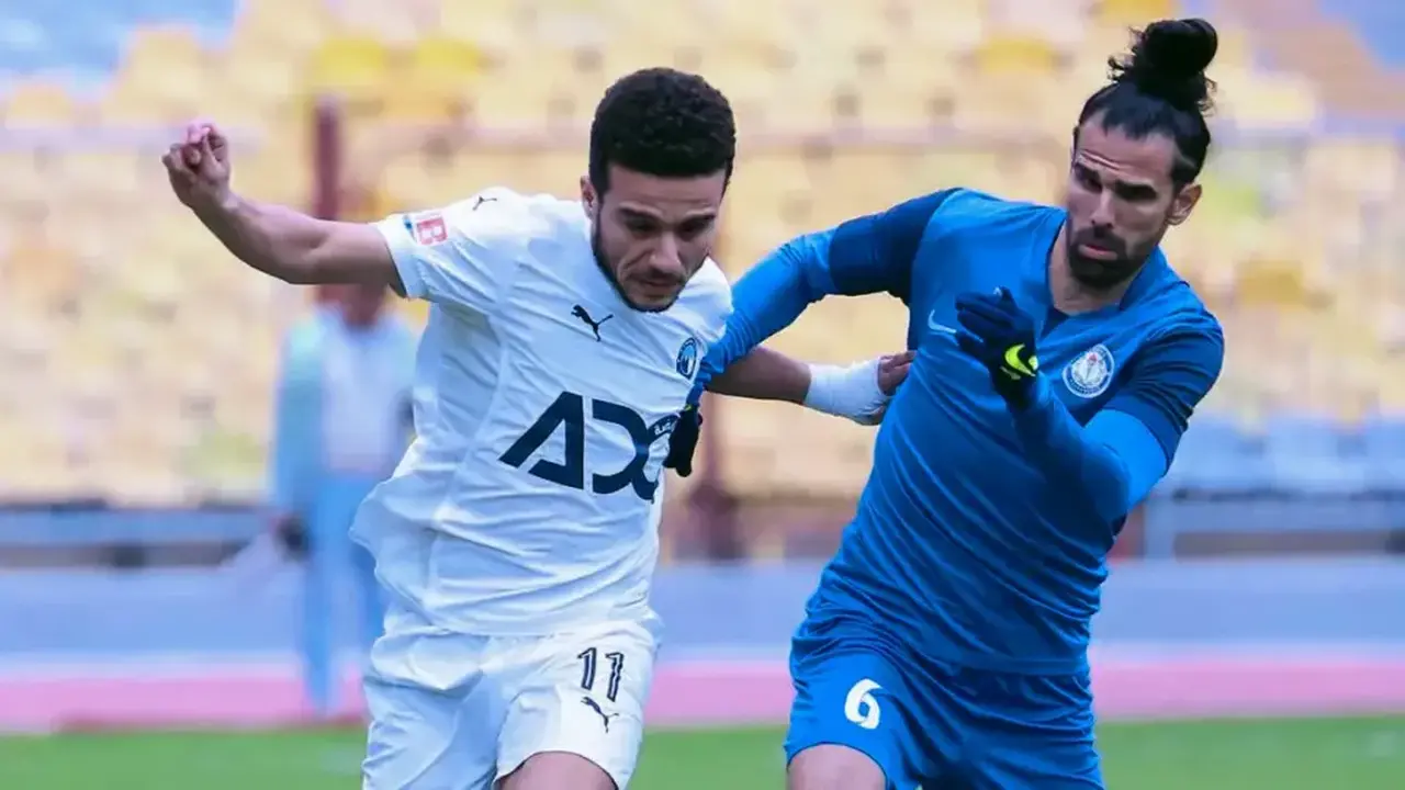القنوات المجانية لنقل مباراة بيراميدز وسموحة في الدوري المصري